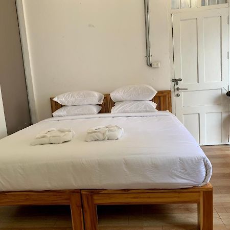 La Nuit De Laos Bed & Breakfast Luang Prabang Bagian luar foto